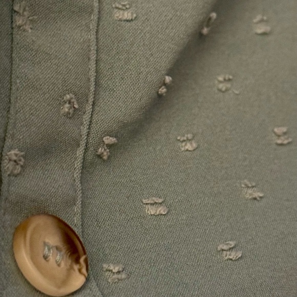 Chic Teal Button-Back Blouse - Picture 4 of 4